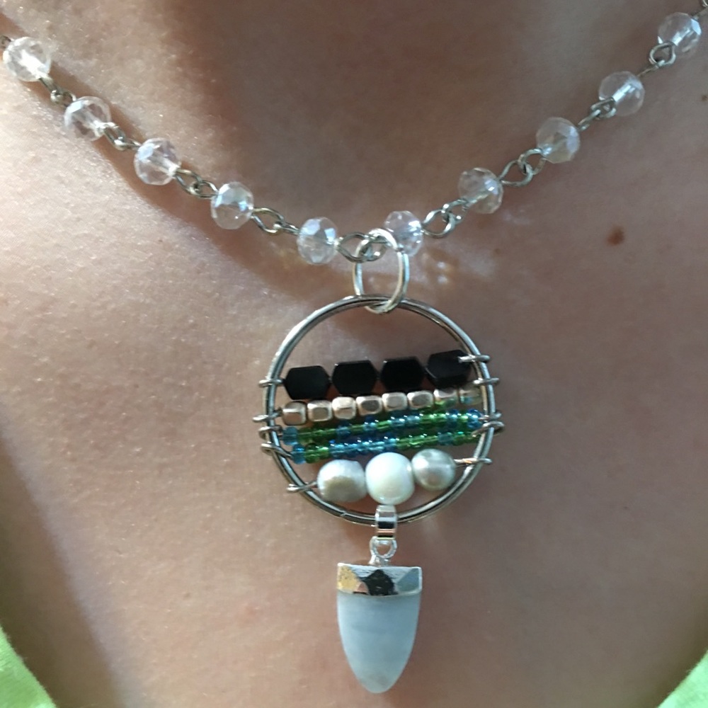 Crystal necklace - Picture 3 of 3